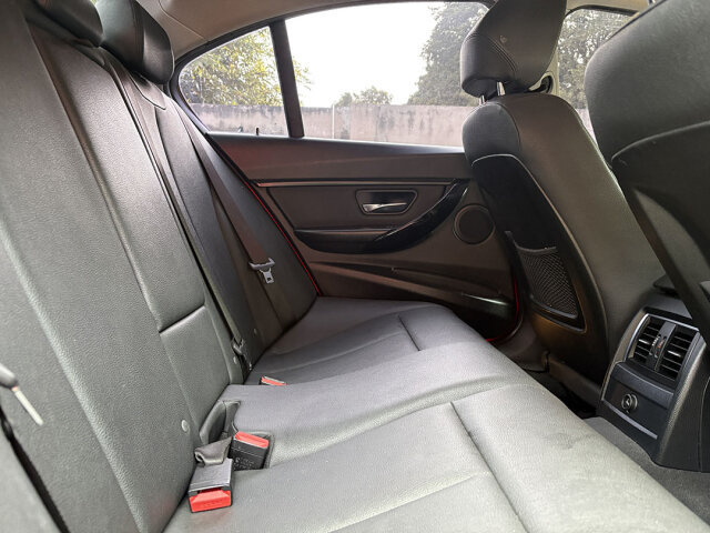 2018 BMW 318i