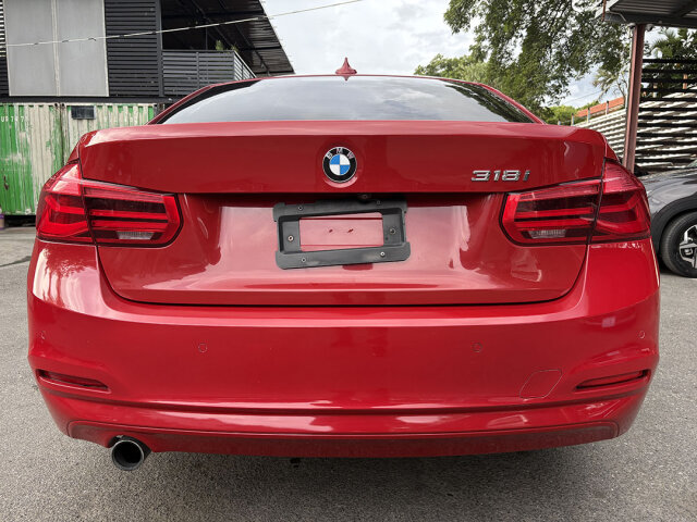 2018 BMW 318i