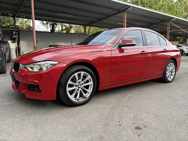 2018 BMW 318i