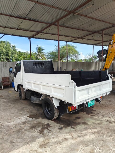 2005 Isuzu Elf Tipper