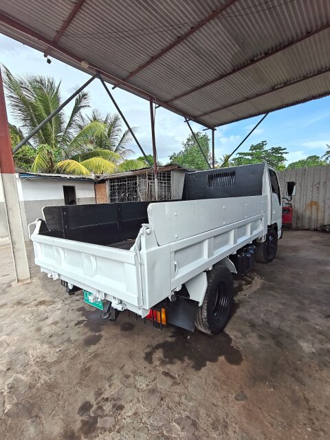 2005 Isuzu Elf Tipper