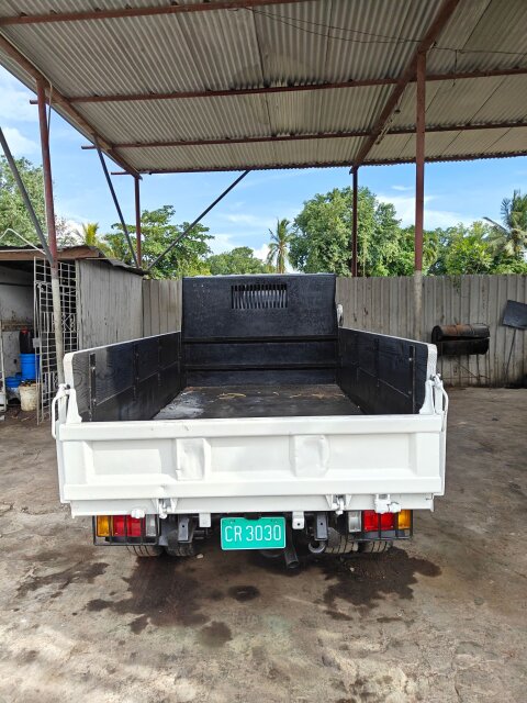 2005 Isuzu Elf Tipper