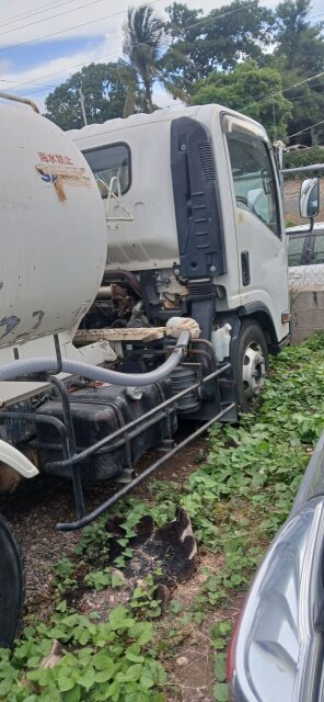 2007 Isuzu Elf Water Truck