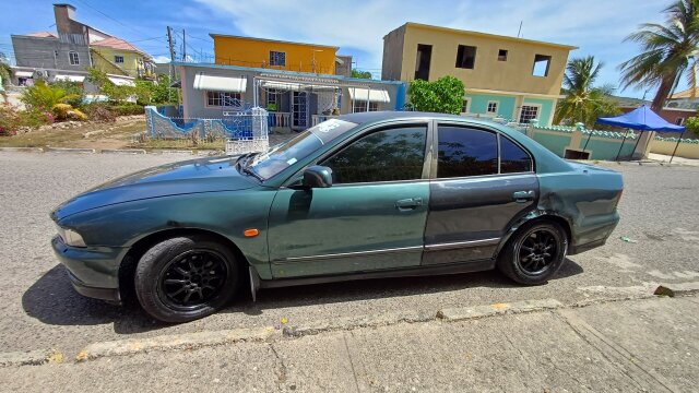 Mitsubishi Galant