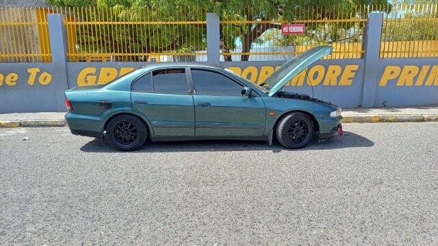 Mitsubishi Galant