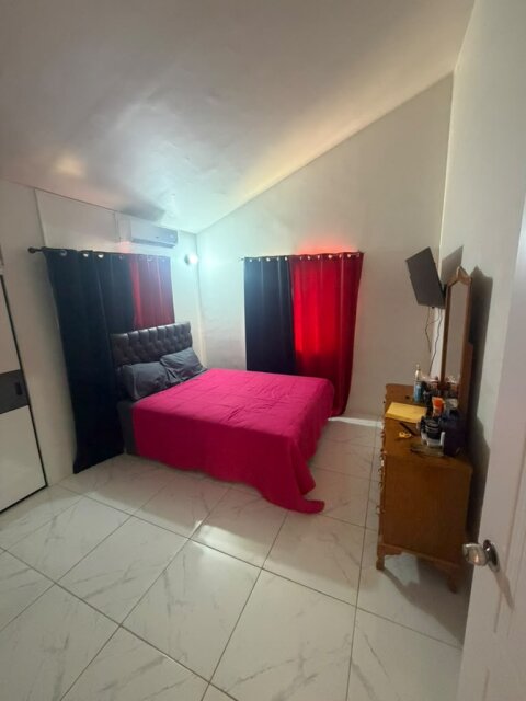 Charming 2 Bedrooms Home in Phoenix Park