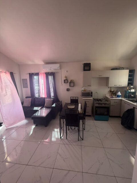 Charming 2 Bedrooms Home in Phoenix Park