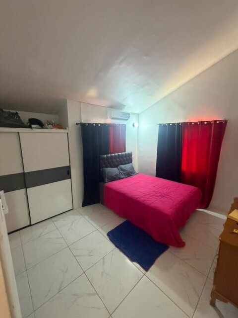 Charming 2 Bedrooms Home in Phoenix Park