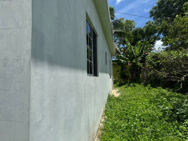 2 Beds House On Approx. 1.30 Acre Of Land