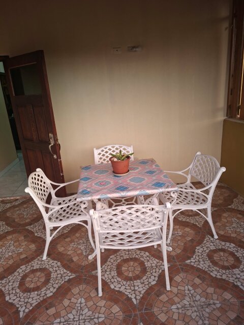 1 BEDROOM FURNISHED - SINGLE PERSON ONLY