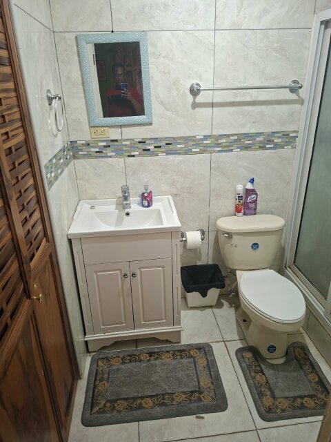 1 BEDROOM FURNISHED - SINGLE PERSON ONLY