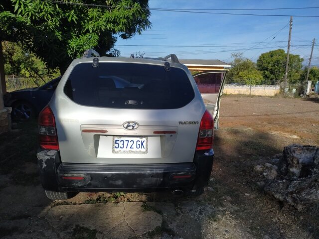 2005 Hyundai Tucson 4-cylinder 2.0l