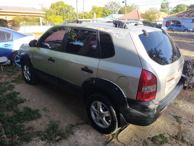 2005 Hyundai Tucson 4-cylinder 2.0l
