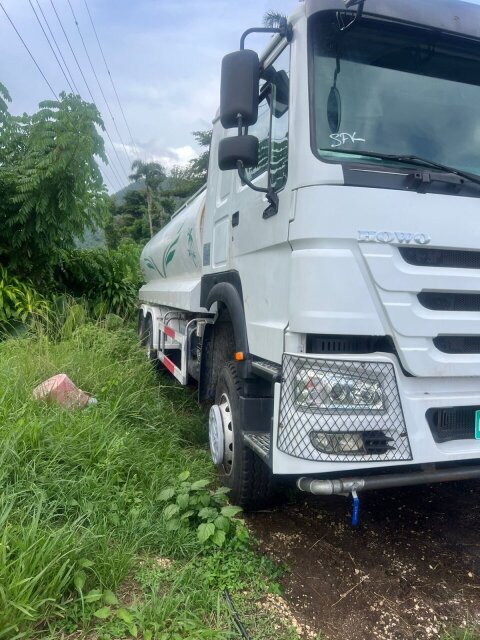 2022 HOWO SINOTRUCK WATER TRUCK