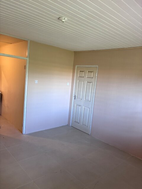Newly Renovated 1 Bedroom Apartment on Trafalgar