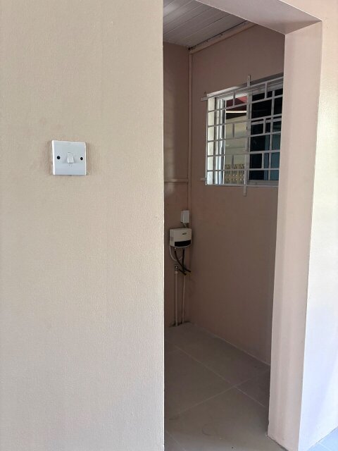 Newly Renovated 1 Bedroom Apartment on Trafalgar