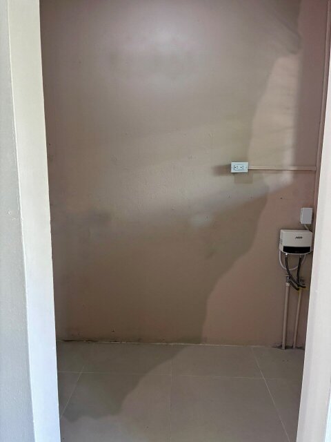 Newly Renovated 1 Bedroom Apartment on Trafalgar