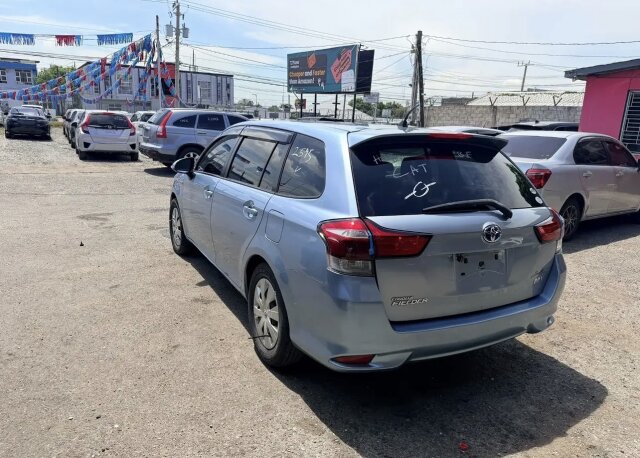 2016 Toyota Fielder