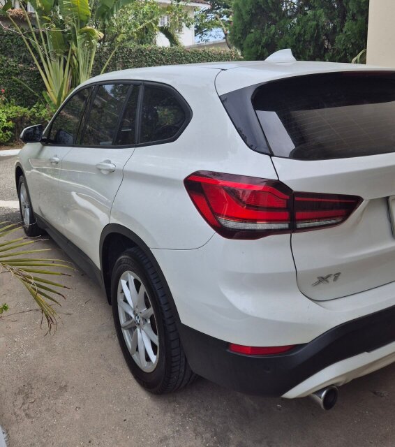 BMWX1 2021