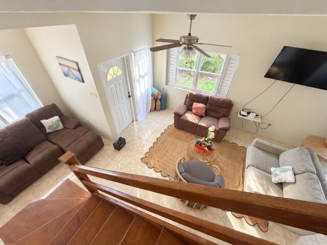 2 Bedrooms Townhouse For Rent