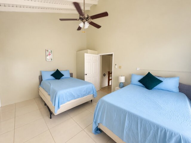 2 Bedrooms Townhouse For Rent
