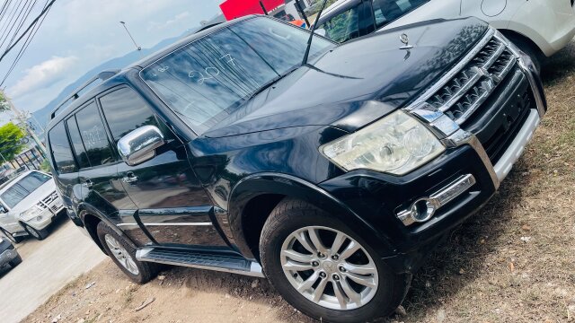 2017 Mitsubishi Pajero Vans & SUVs Kingston