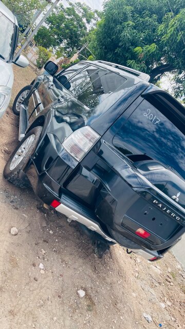 2017 Mitsubishi Pajero