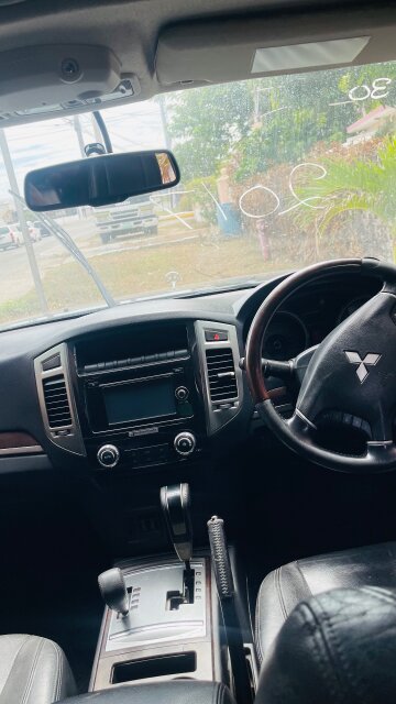 2017 Mitsubishi Pajero