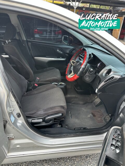 2013 Honda Stream RSZ