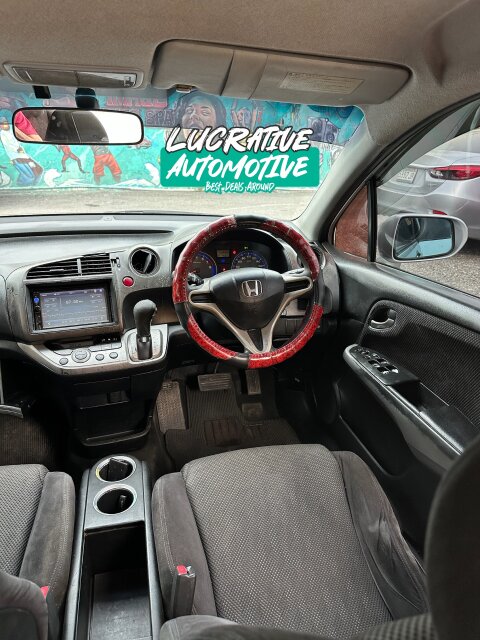 2013 Honda Stream RSZ