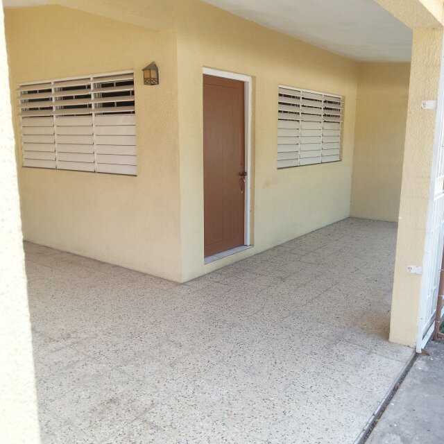 Cozy 3 Bedrooms House, Centrally Located