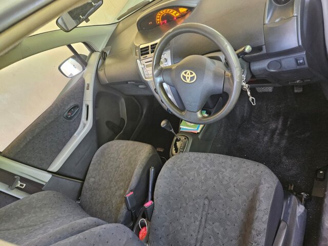 2010 Toyota Vitz