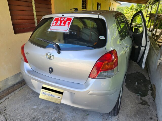 2010 Toyota Vitz