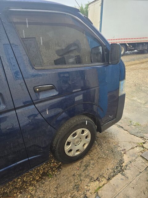 2014 Hiace Bus