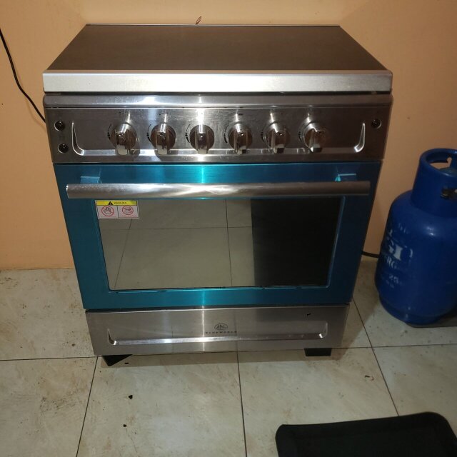 Blue World, Large 5 Burner Stove With Grill