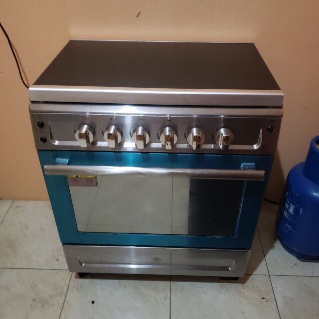 Blue World, Large 5 Burner Stove With Grill