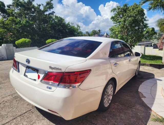 2015 Toyota Crown 876_496_2147