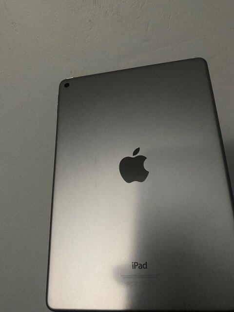 IPAD AIR 2 128GB FOR SALE, FULLY FUNCTIONAL