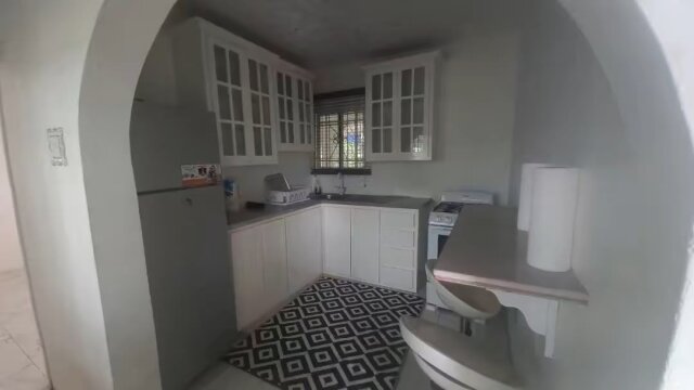 Cozy 1 Bedroom Home with Great Amenities