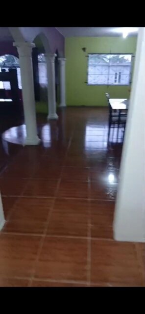 Furnished 2 Bedroom, 1 Bathroom With Garage Houses Four Path