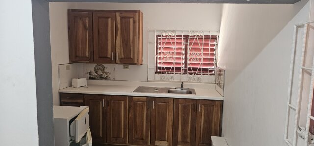 1 Bedroom  1 Bathroom I Kitchen