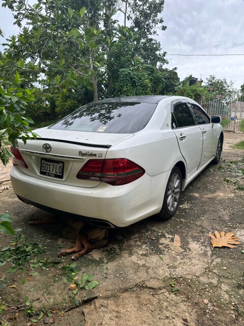 Toyota Crown Royal Saloon G