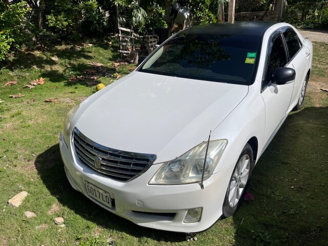 Toyota Crown Royal Saloon G
