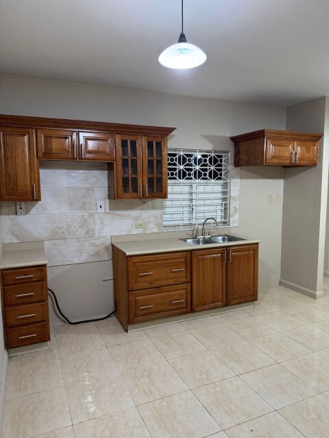 1 Bedroom Apartment with Study in New Kingston