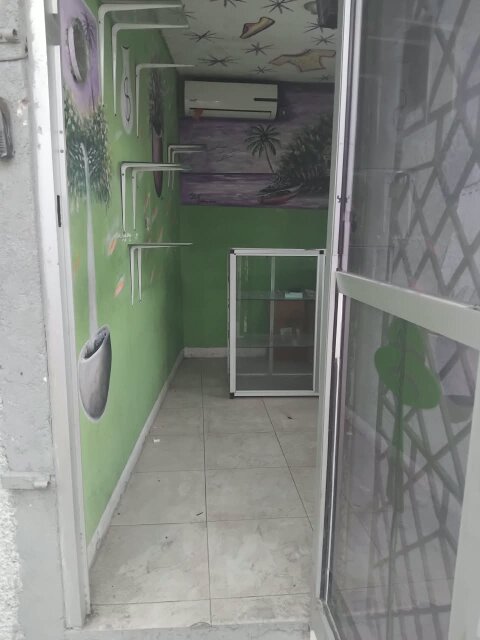 Small Business Shop For Rent At