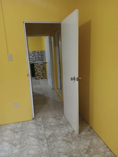 3 Bedrooms /2 Kitchen/ 2½ Bathrooms For Rent