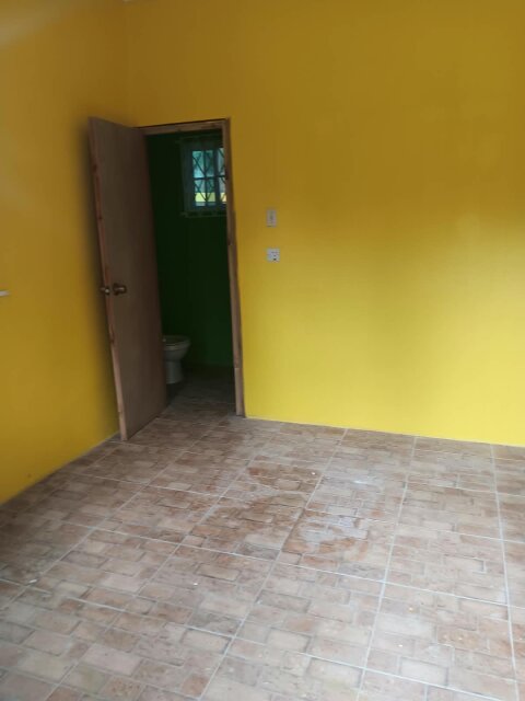 3 Bedrooms /2 Kitchen/ 2½ Bathrooms For Rent