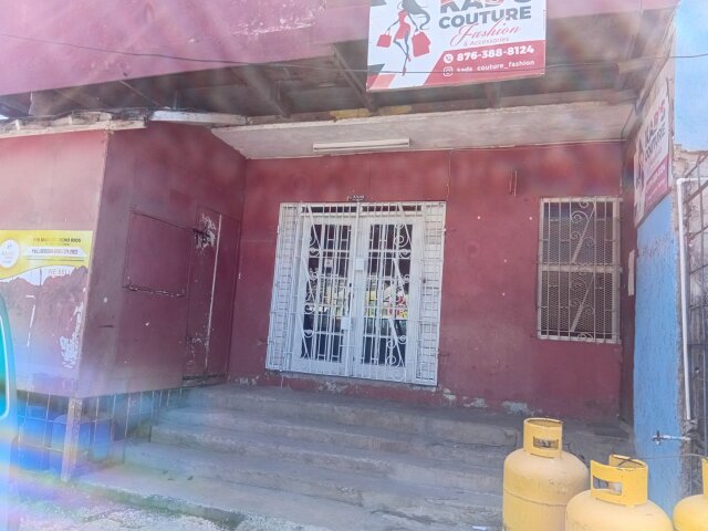 Shop For Rent, Ocho Rios $90k Shops & Booths Ocho Rios