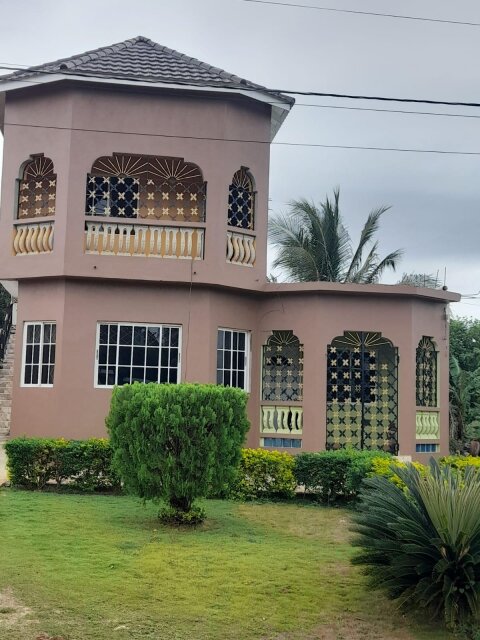 2 Bedroom House Houses Kitson Town