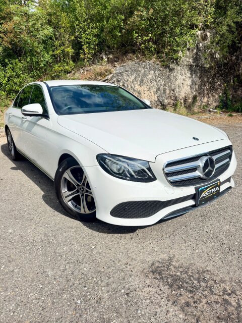 Mercedes-Benz E200